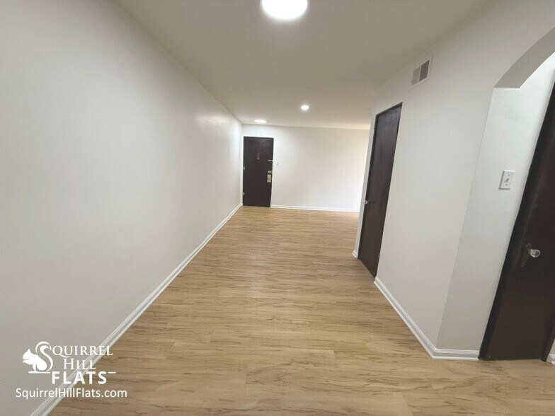 Building Photo - 5710 Phillips Ave