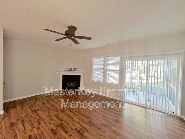Building Photo - 631 Elm Ave