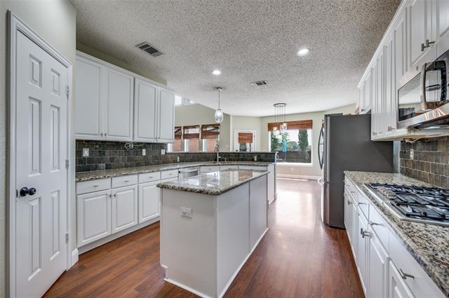 Building Photo - 9610 Windy Hollow Dr
