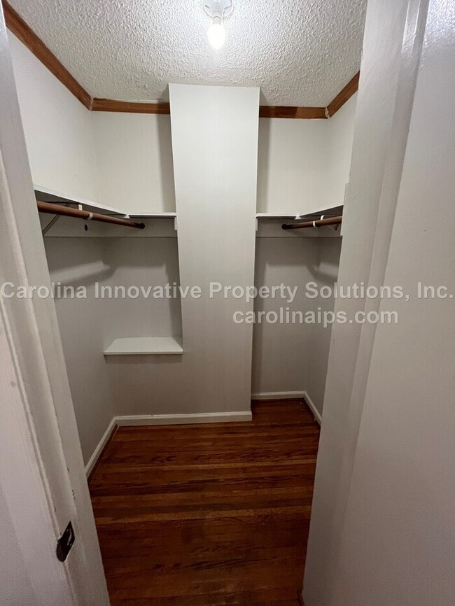 Building Photo - 7622 Helmdale Ave