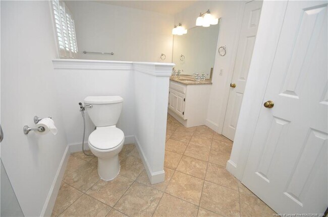 Building Photo - 6121 Chowning Ct