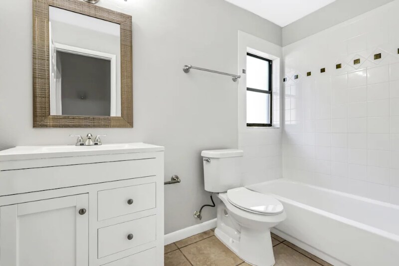 Building Photo - 11204 Shadybrook Dr