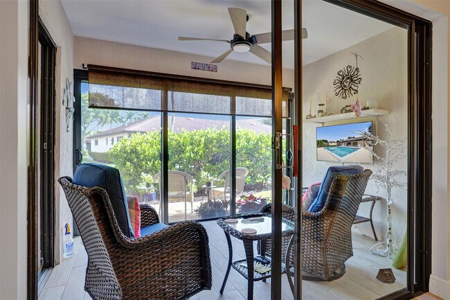 Building Photo - 4840 Greentree Ln