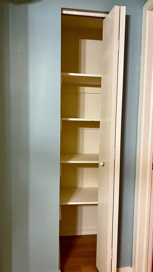 Building Photo - 1222 Brown St