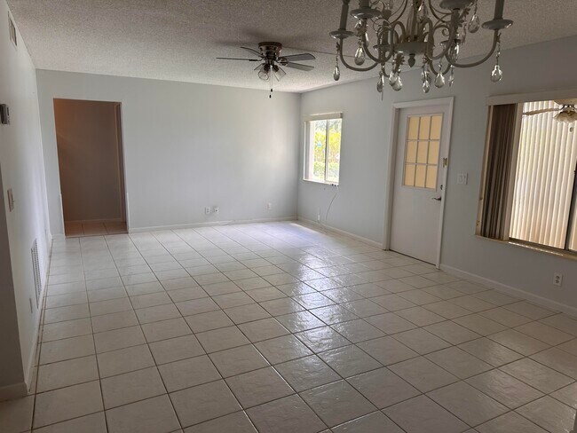 Building Photo - 3561 Tall Pine Way