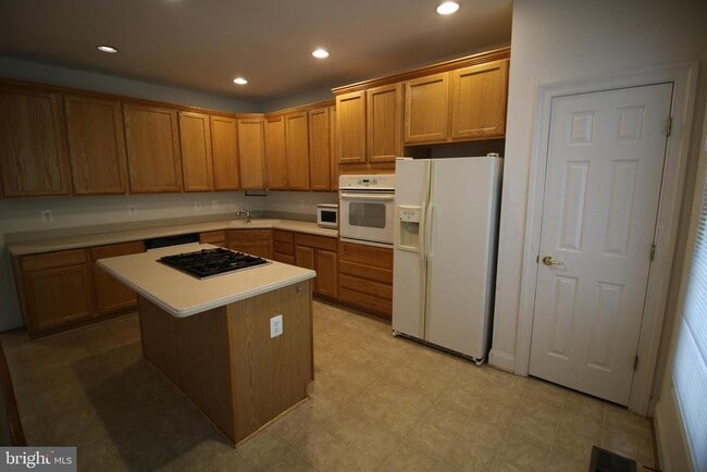 Building Photo - 8316 Dockray Ct