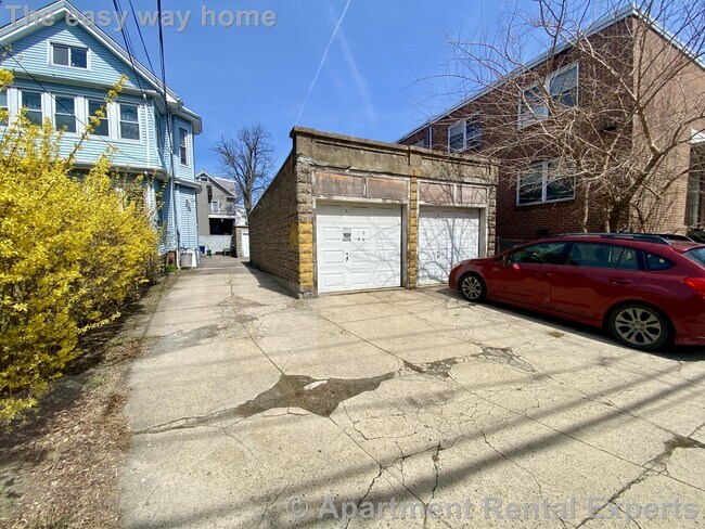 Building Photo - 87 Summer St