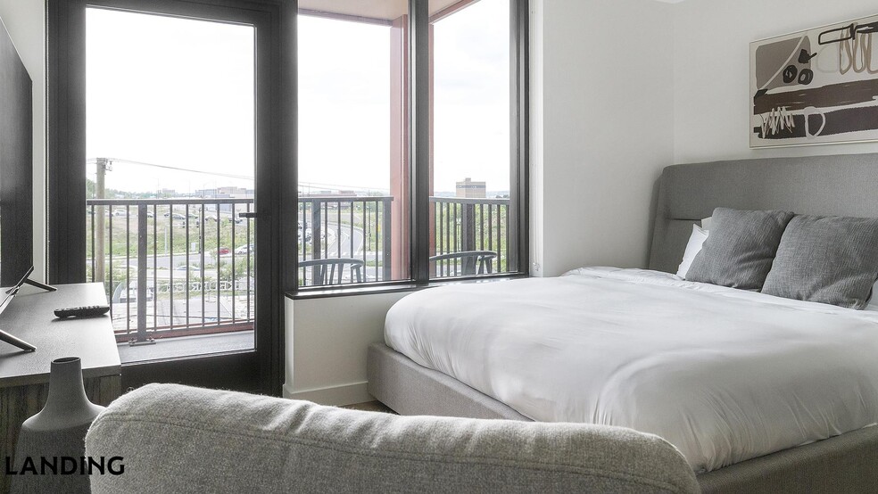 Building Photo - 632 Howard Rd SE