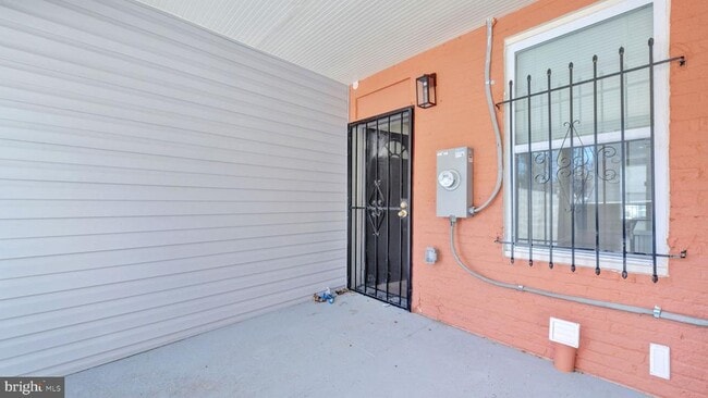 Building Photo - 307 S Smallwood St