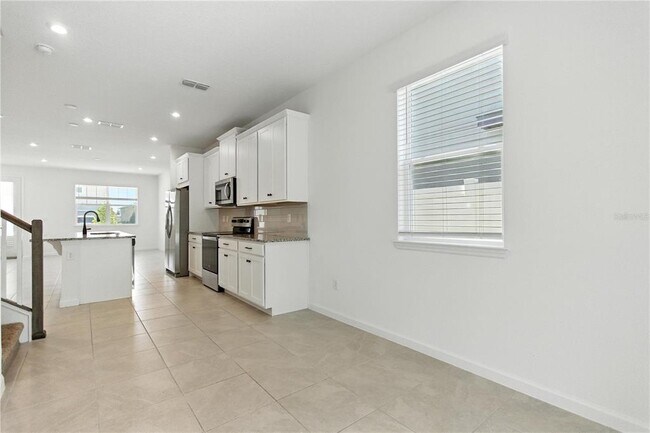 Building Photo - 11750 Sunsail Ave