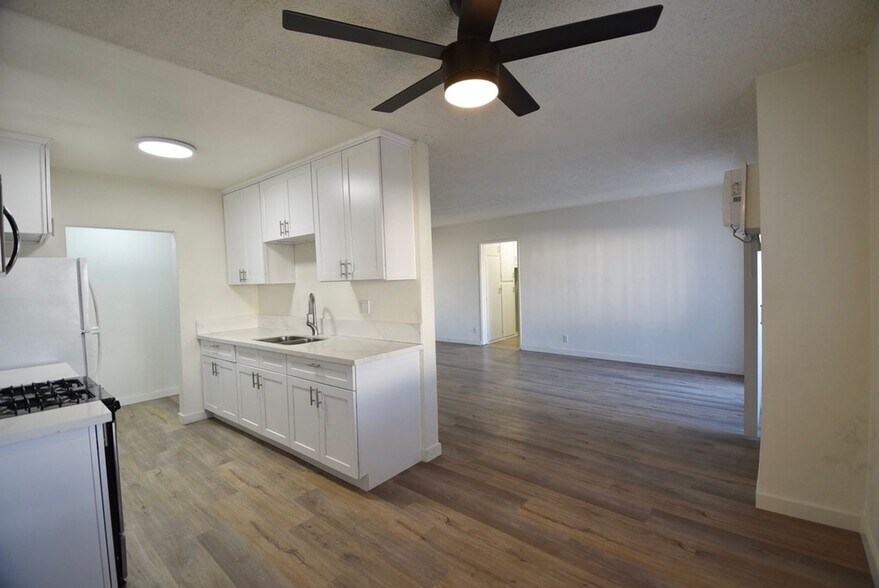 Building Photo - 12050 Tiara St