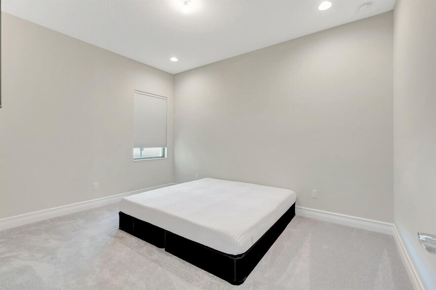 Building Photo - 9060 Dulcetto Ct