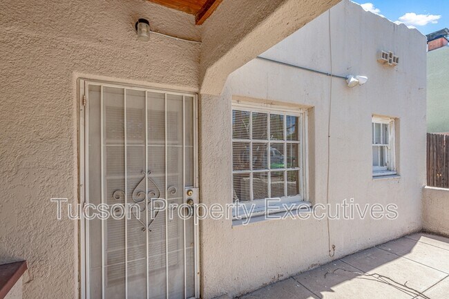 Building Photo - 1220 N Olsen Ave