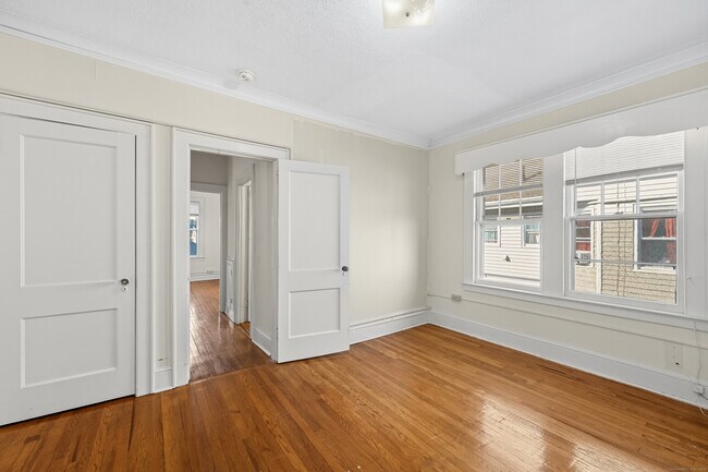 Building Photo - 91 Maplewood Ave