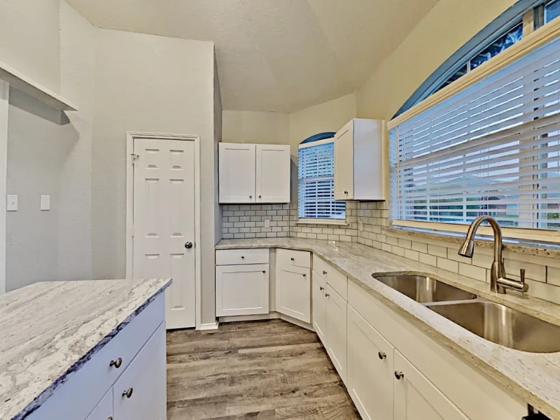 Building Photo - 2408 Baretta Dr