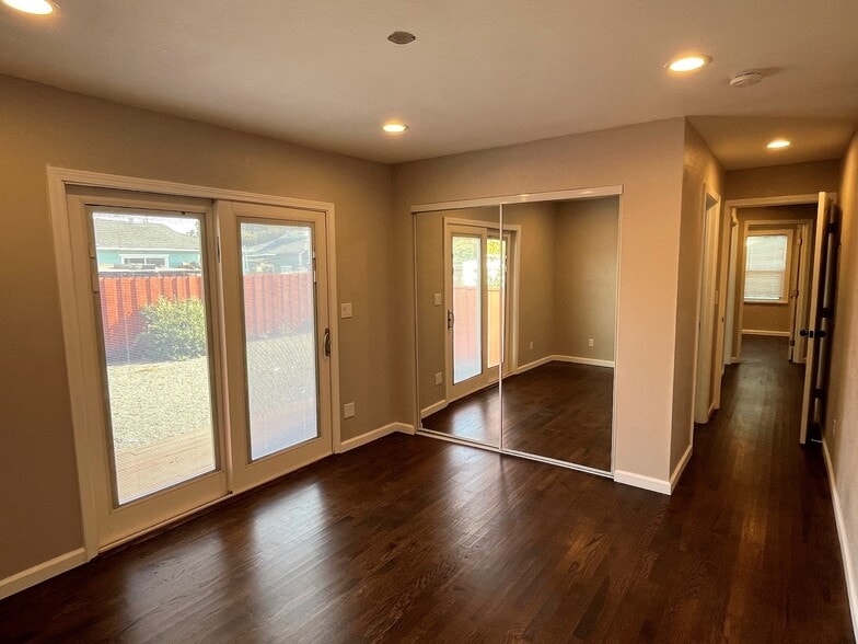 Master Bedroom - 472 Clara Street