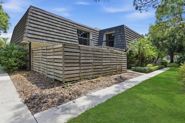 Building Photo - 1424 14th Terrace