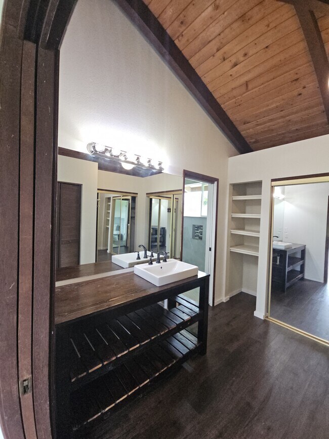 Building Photo - 1100 Ainalako Rd