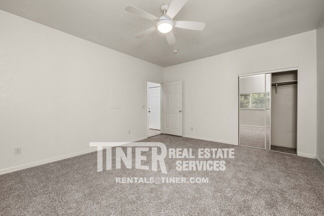 Building Photo - 9304 Orangevale Ave