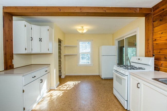 Building Photo - Great 1 bed, 1 bath home