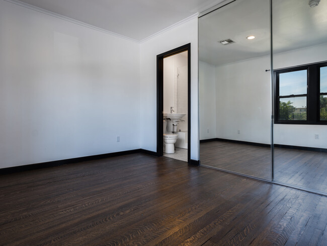 Building Photo - 1255 N Genesee Ave