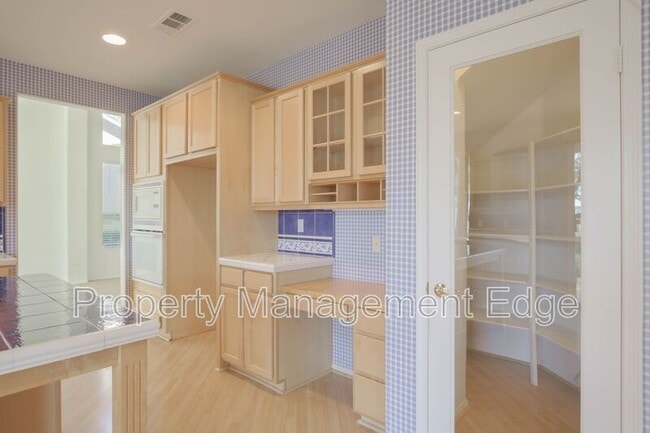 Building Photo - 32555 Favara Dr