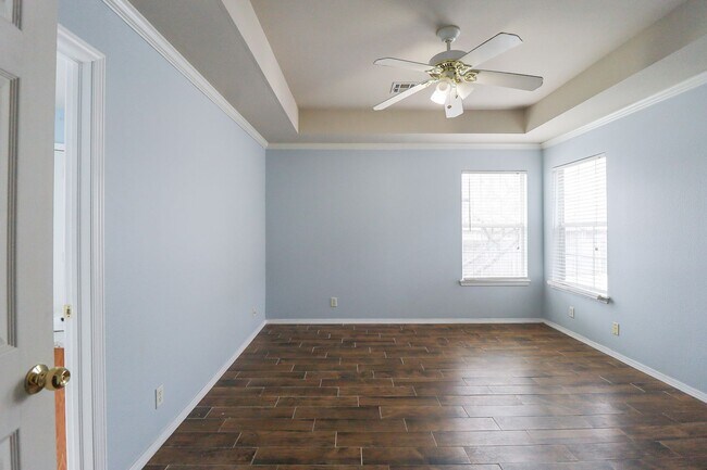 Building Photo - 3 Bed 2 Bath in Jenks - Available Now!