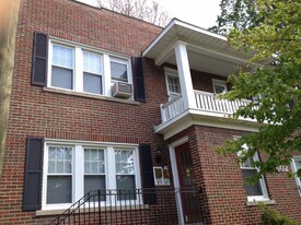 Building Photo - 602 W 3rd St