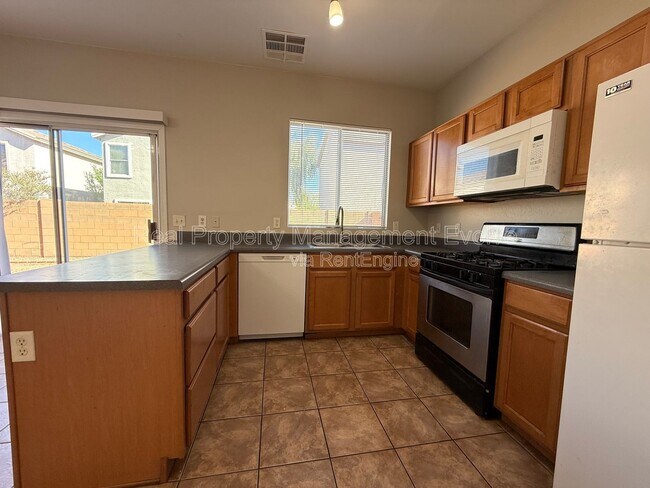 Building Photo - 3930 W Irwin Ave