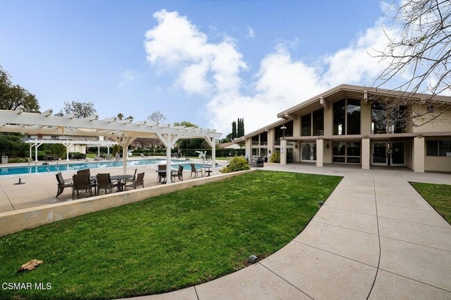 Building Photo - 822 Rim Crest Dr