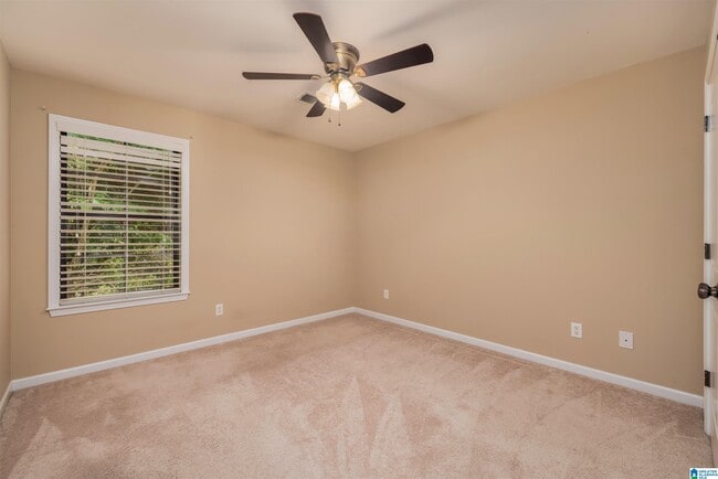 Building Photo - 2250 Ridgemont Dr