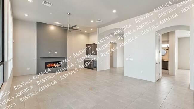 Building Photo - 12526 N Placita El Cobo