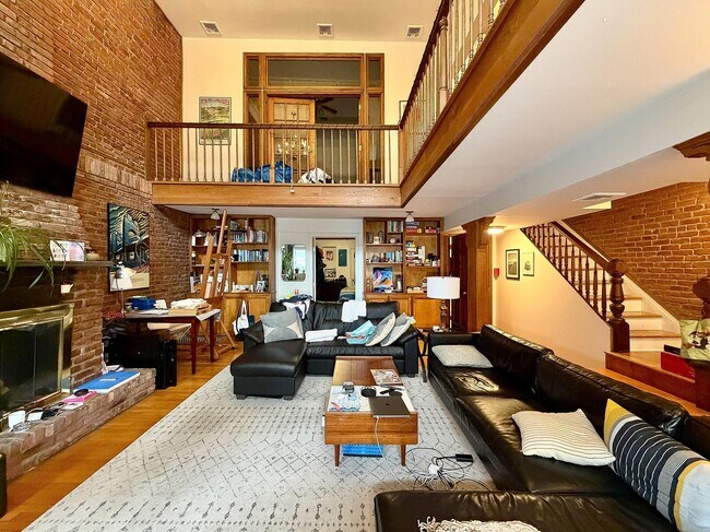 Building Photo - 418 Hudson St