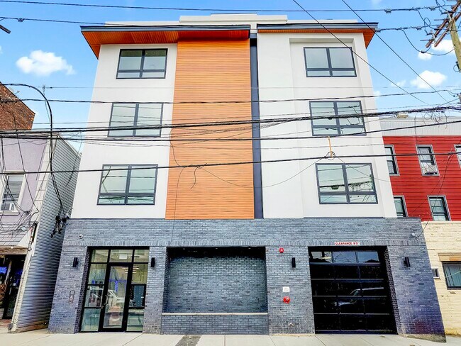 Primary Photo - 6710 Park Ave