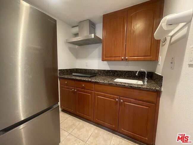 Building Photo - 4921 Kester Ave