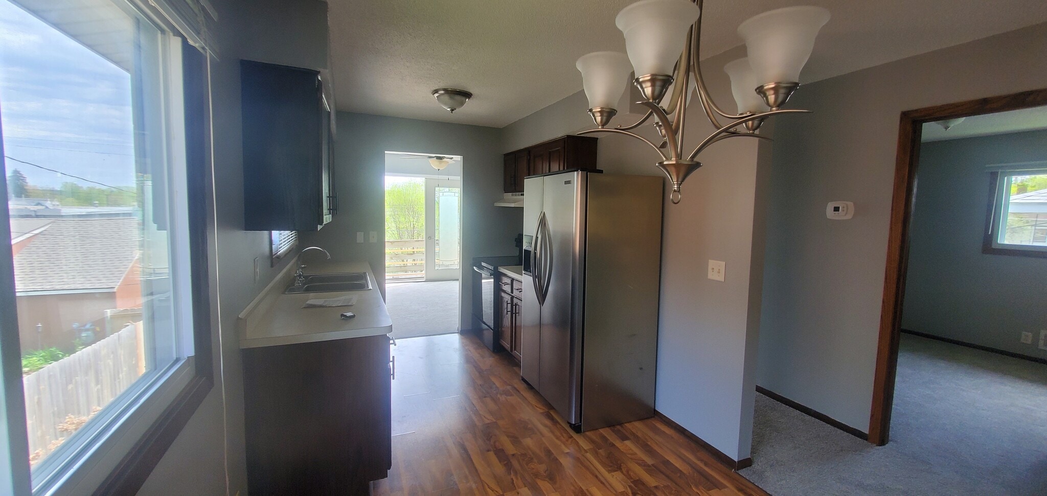 Kitchen and dinning room - 227 14th Ave S