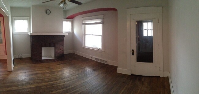 Building Photo - 1482 Lakewood Ave