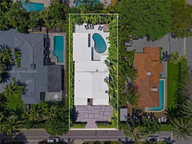 Building Photo - 122 E 2nd Ct