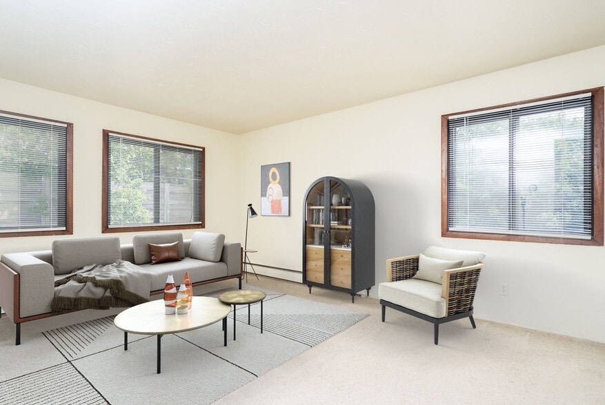 Interior Photo - Yale Place