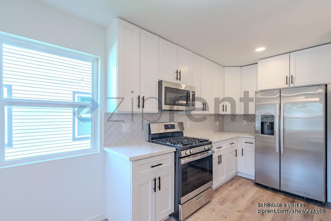 Building Photo - 3923 Alsace St