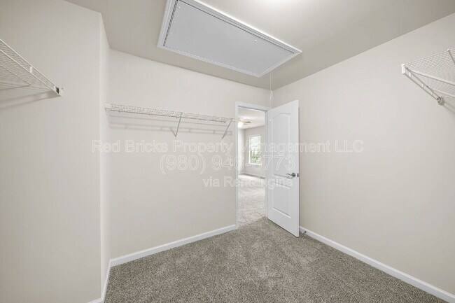 Building Photo - 3129 Hartson Pointe Dr