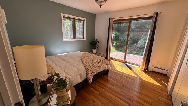 Building Photo - 96 Old Pascack Rd