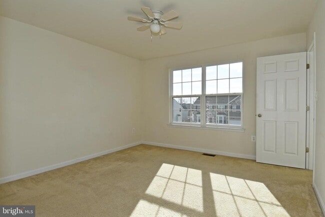 Building Photo - 3082 American Eagle Blvd