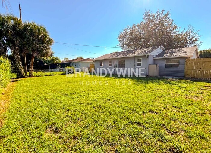 Building Photo - 6028 Flora Terrace