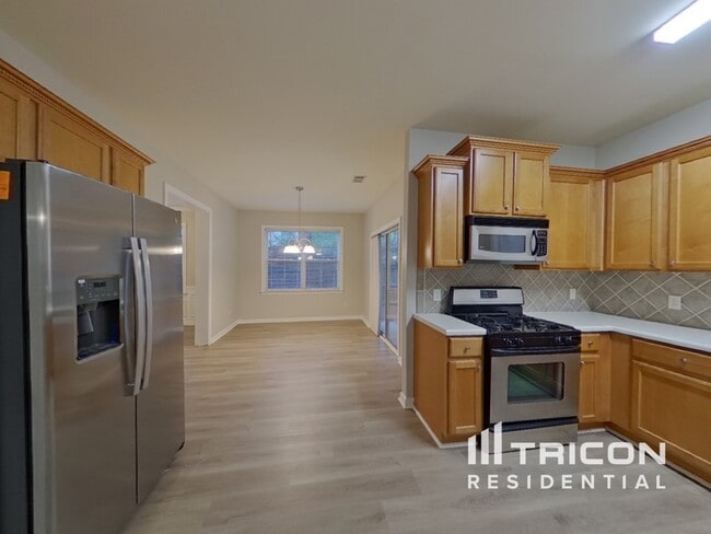 Building Photo - 5371 Lakerock Dr SW