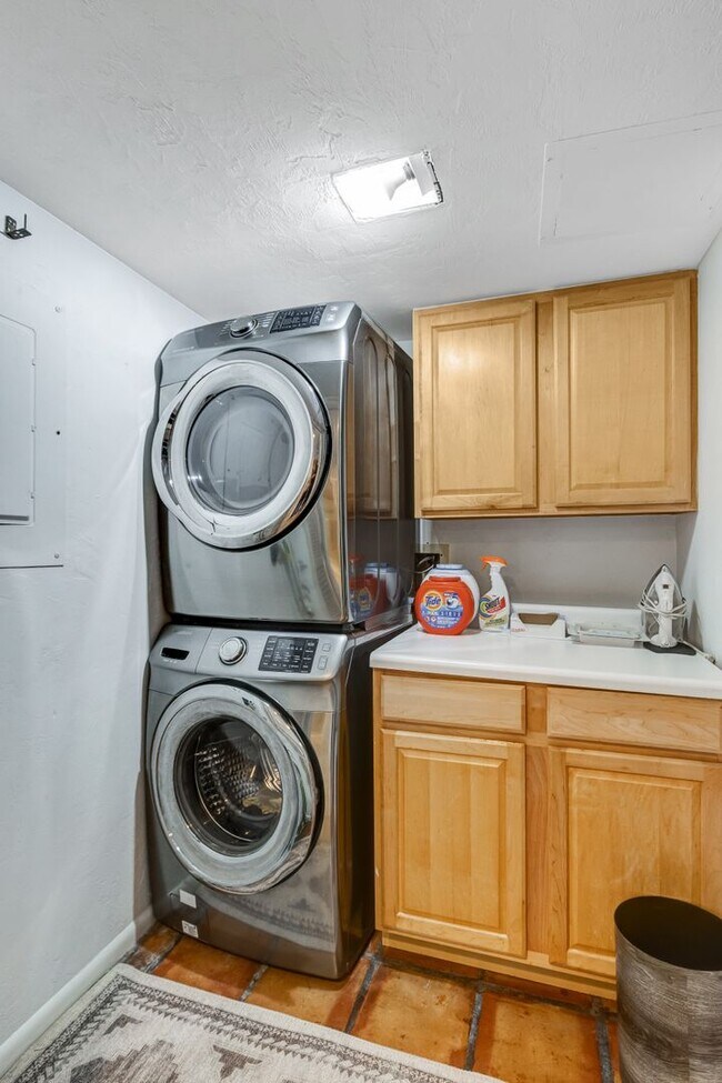 Building Photo - ** RETREAT AT NAPLES ** 3 BED / 2 BATH - C...