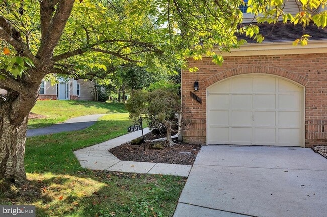 Building Photo - 16131 Parklawn Pl