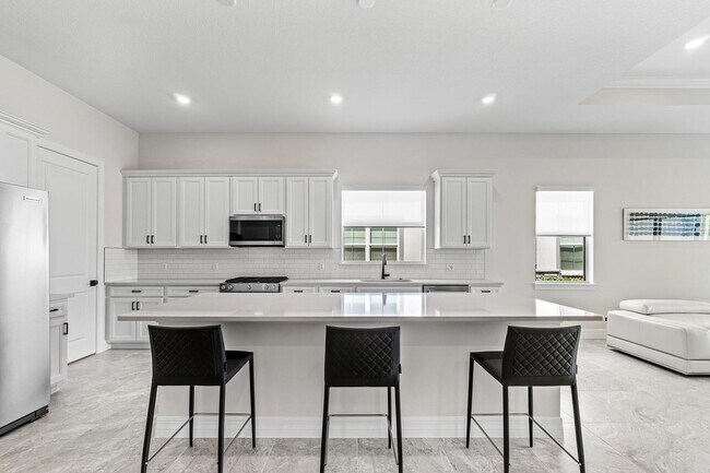 Building Photo - 12325 Frontline Ln