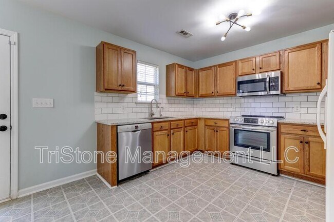 Building Photo - 5724 Henderson Oaks Dr