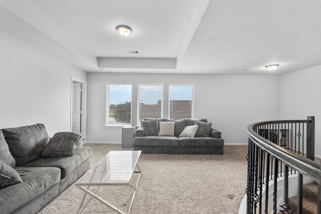 Building Photo - 2405 Bayrose Dr